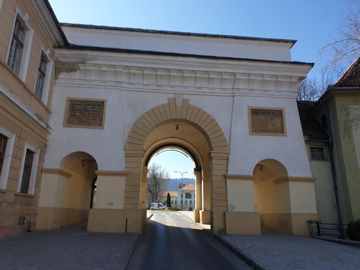 Old City Lux Braşov Buitenkant foto