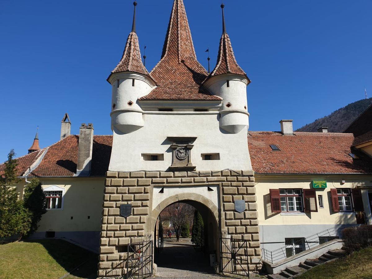 Old City Lux Braşov Buitenkant foto